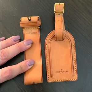 Louis Vuitton Bags - Louis Vuitton Luggage Tag & Powanie in Vachetta Louis Vuitton Bags - Louis Vuitton Luggage Tag & Powanie in Vachetta